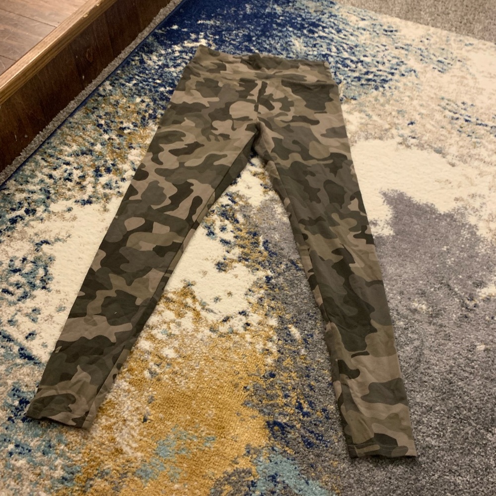 Wild Fable Green Camo Legging
